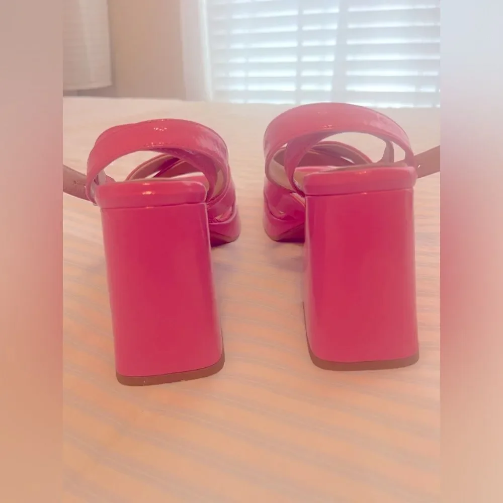 Women's Simple Platform Chunky Heel Sandal in Cosmic Pink! NWOT Size 36 (6)